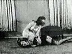 Betty Page - Catfight - Vintage Bondage